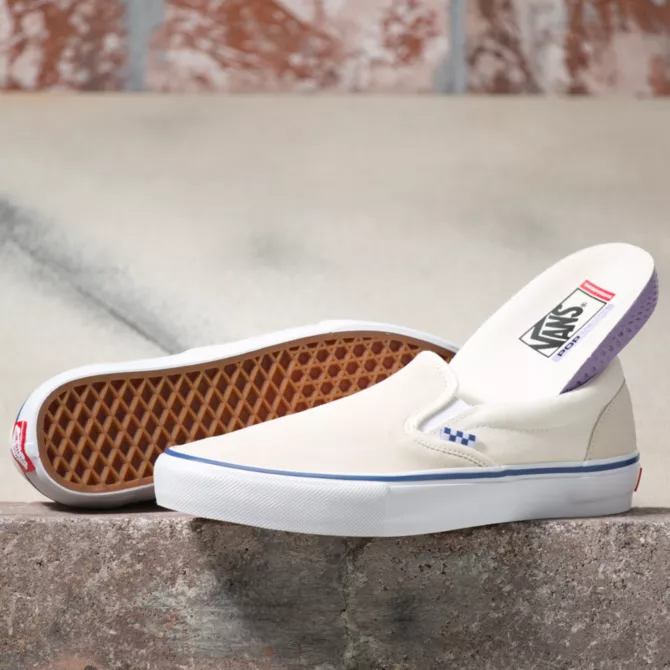 Off white best sale vans on feet